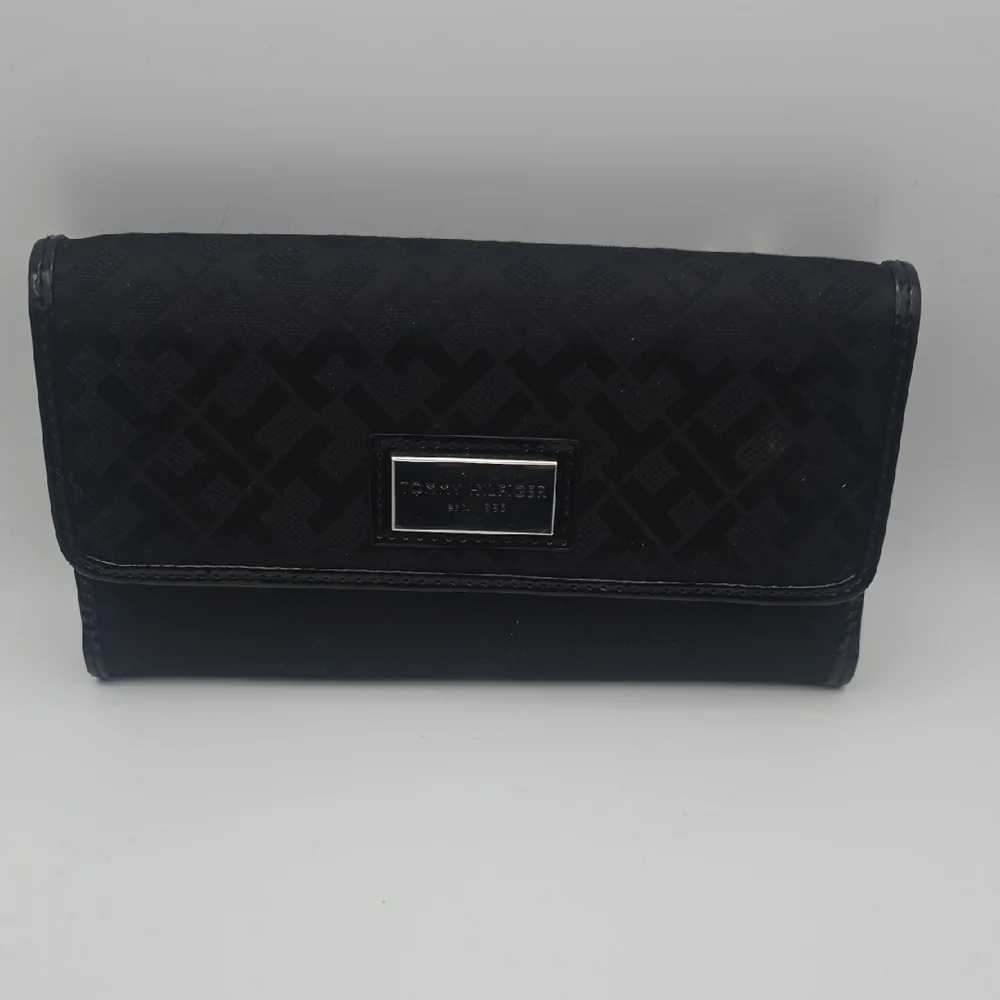 Tommy Hilfiger elegant tommy